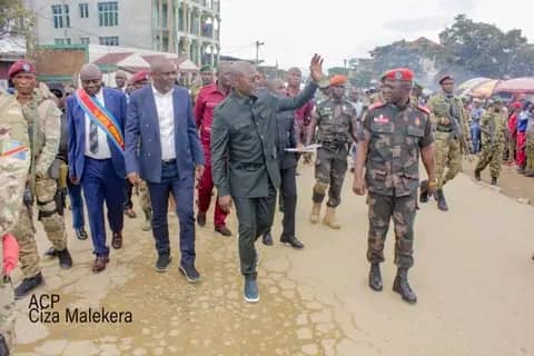 Sud-Kivu : Guy Kabombo Mwandiamvita en visite à Uvira pour soutenir les FARDC, les Wazalendo et prôner l’unité nationale