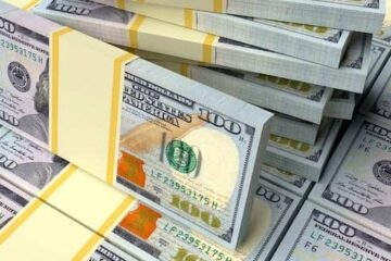 Bunia : des billets de dollars vétustes rejetés sur les marchés, les cambistes en difficulté