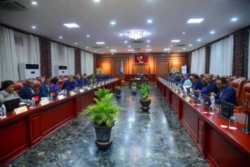 RDC : le gouvernement Suminwa renforce l’opération « Ndobo » et intensifie la traque des groupes armés