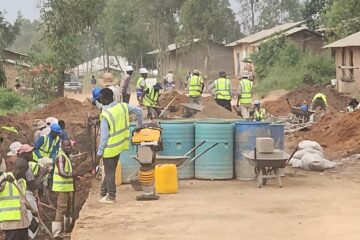 Ituri : le sud de Bunia amorce sa mue avec 15 km de routes en cours d’asphaltage par Good News Africa Sarlu