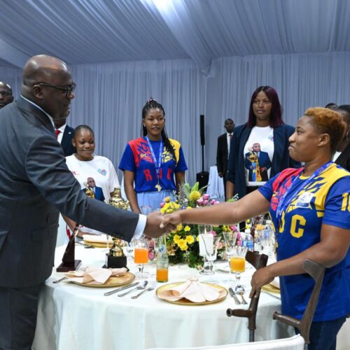 RDC : triomphe historique des Léopards dames U-25 en basket sur fauteuil, Félix Tshisekedi salue des « héroïnes nationales »